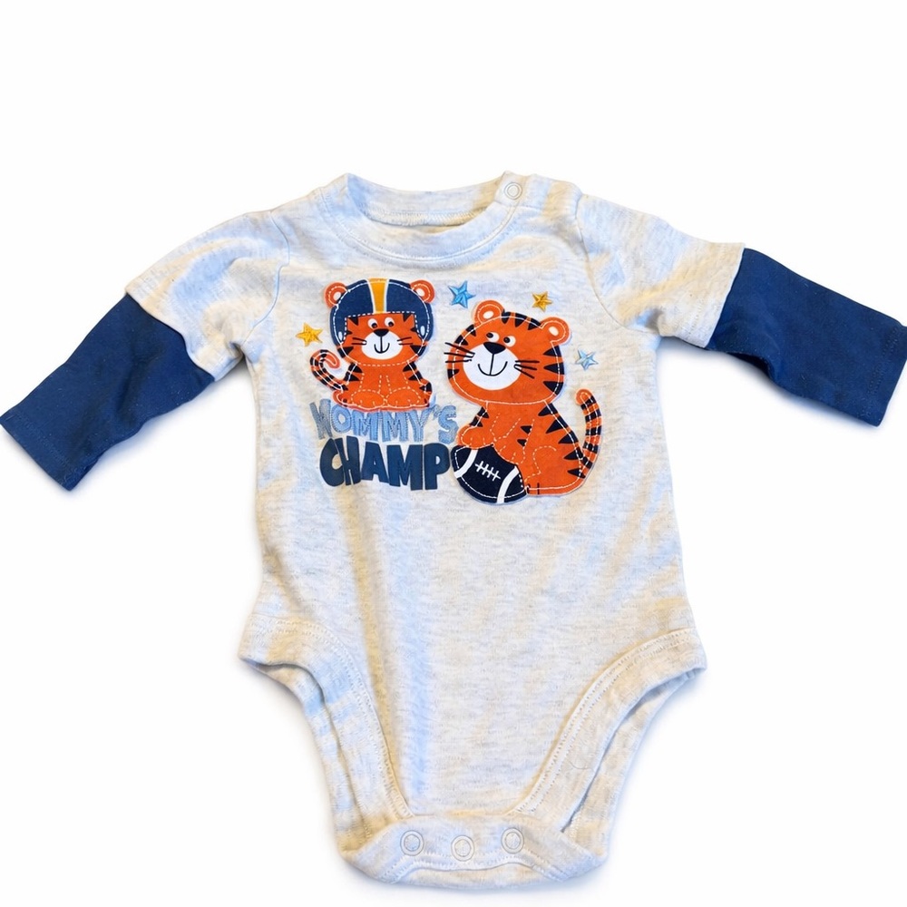 Garanimals Light Gray & Navy 'Mommy's Champ' Tiger Graphic One-Piece